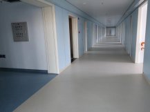 舊樓改造不用敲掉瓷磚了，使用PVC卷材地板簡(jiǎn)單